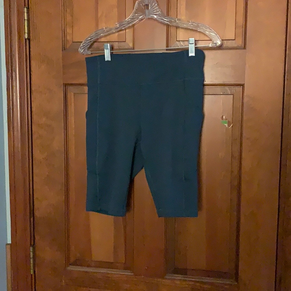 Lululemon Invigorate HR Short